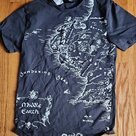 HOBBIT TEE SZ SM. UNISEX - Picture 1 of 2